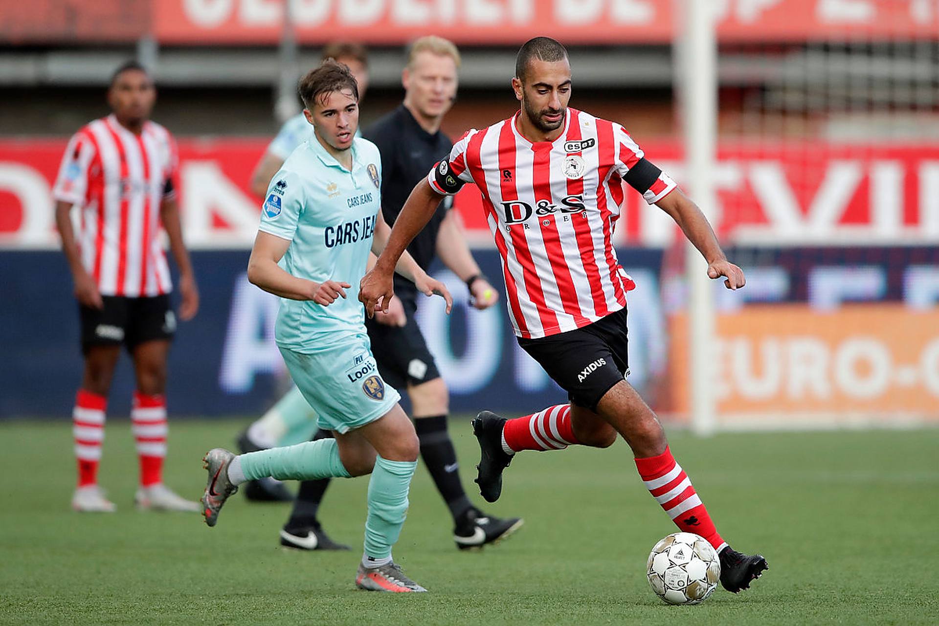 育国际形象 育国际形象